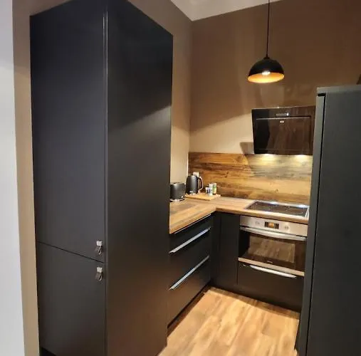 Ferienapartment Alexandrine Direkt Am Pfaffenteich Mit Eigenem Parkplatz * Σβερίν