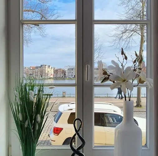 Ferienapartment Alexandrine Direkt Am Pfaffenteich Mit Eigenem Parkplatz Σβερίν